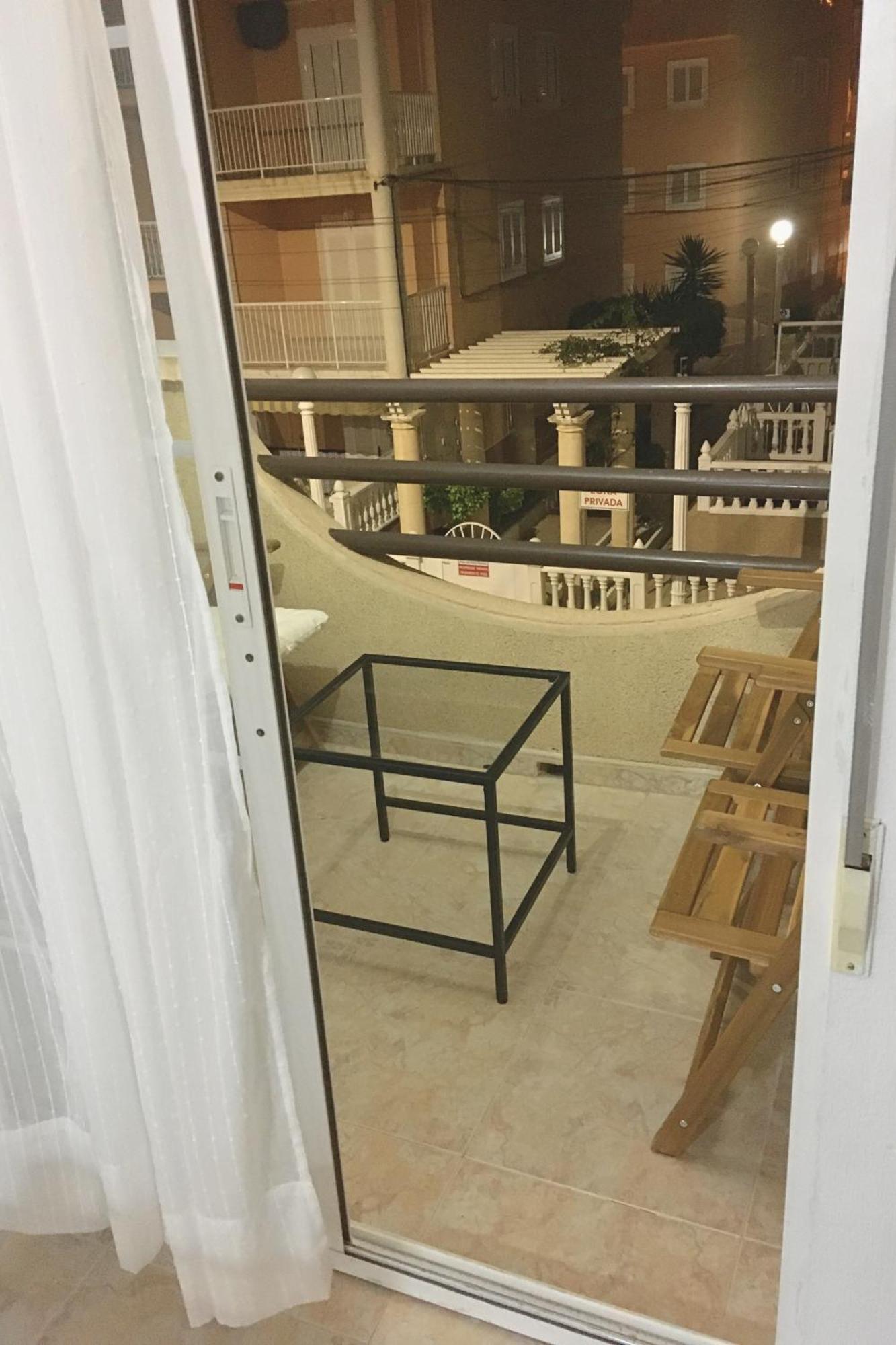 Yellow Apartment-la Mata -2 Min To Beach, Private Garage Apartamento