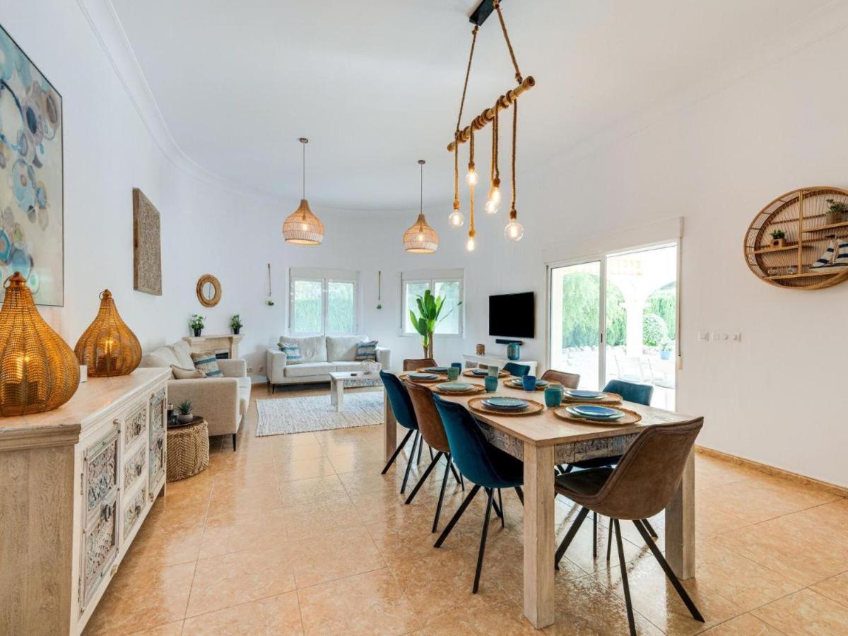 Casa De La Buena Vida Villa