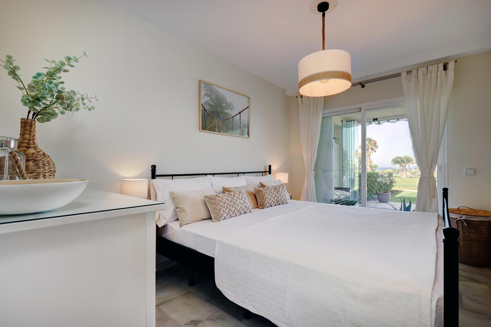 La Cala Gorgeous 2 Bedroom With Stunning Gardens, Pools And Sea Views *