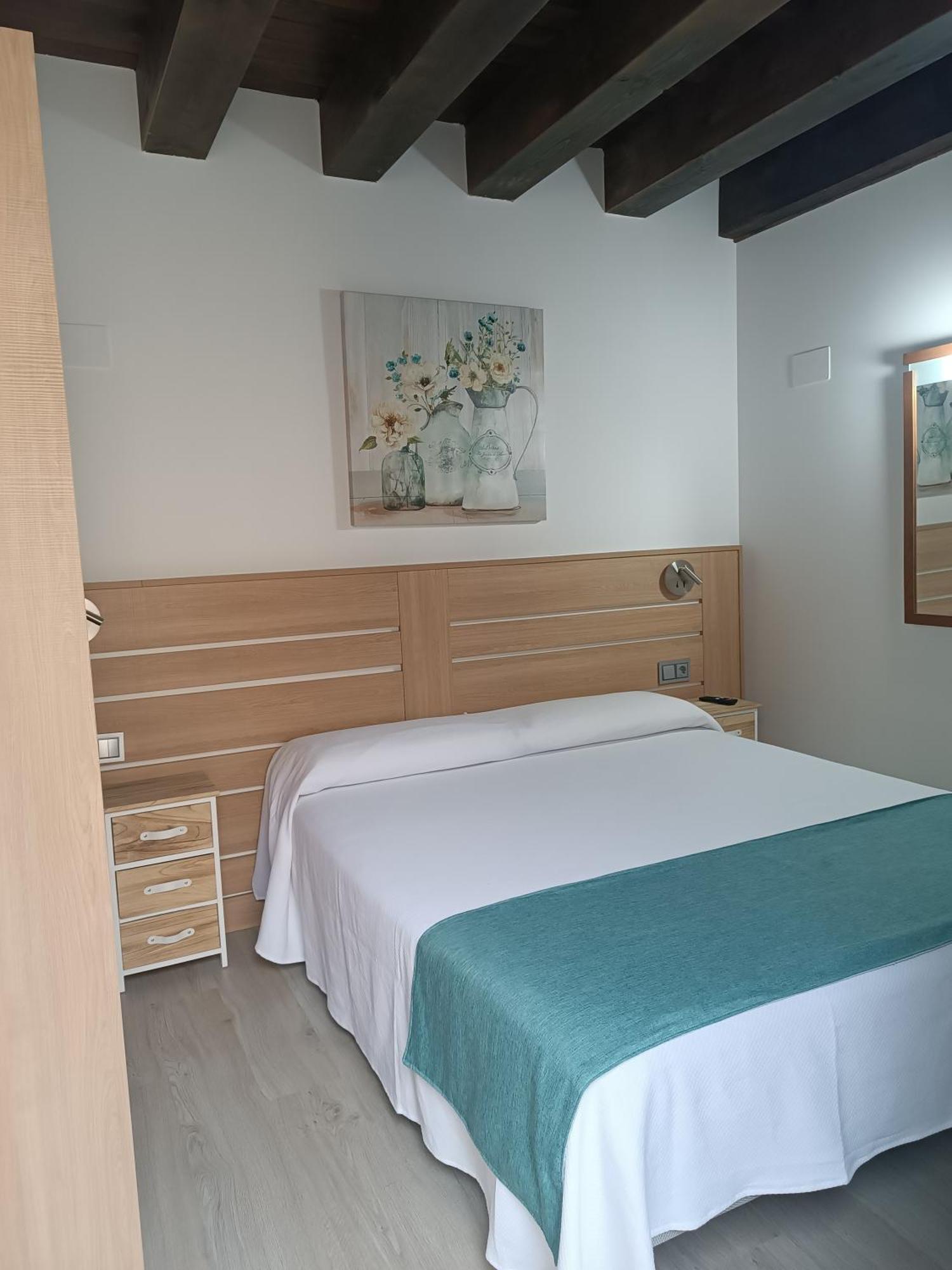 Apartamento Turisticos Puerta De Leales 1-2
