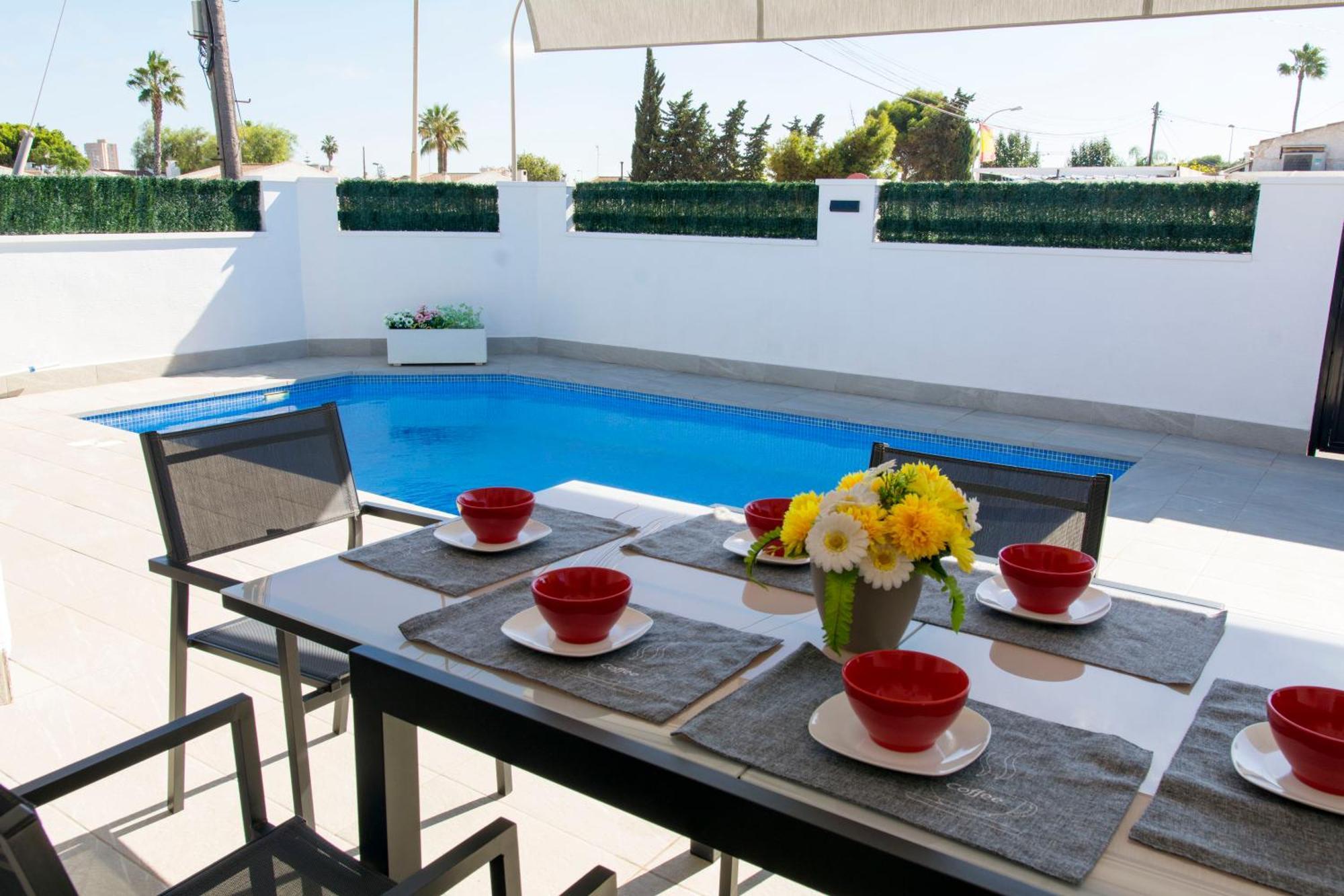Holiday home Casa Soleada Piscina Climatizada Y Privada Santiago De La Ribera