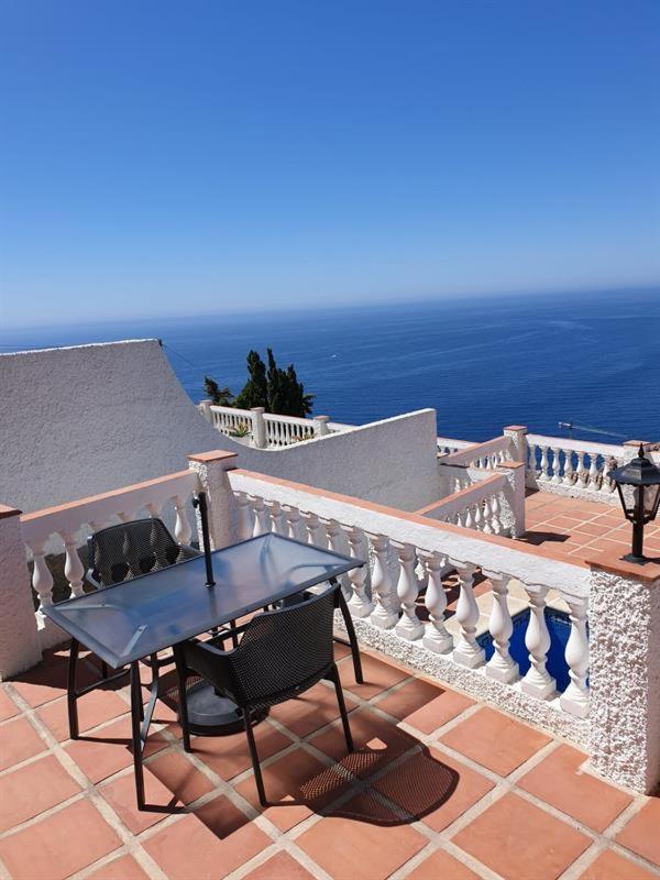 La Perla Villa *