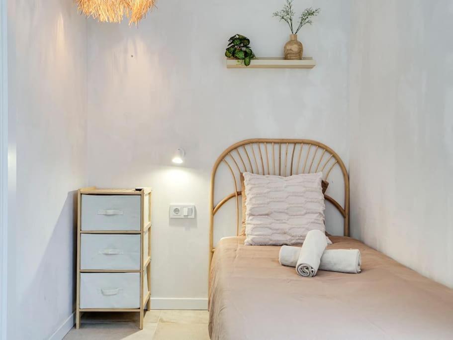 Casa Jasmin Cosy 4 Bedroom House With Terrace * L'Hospitalet de Llobregat