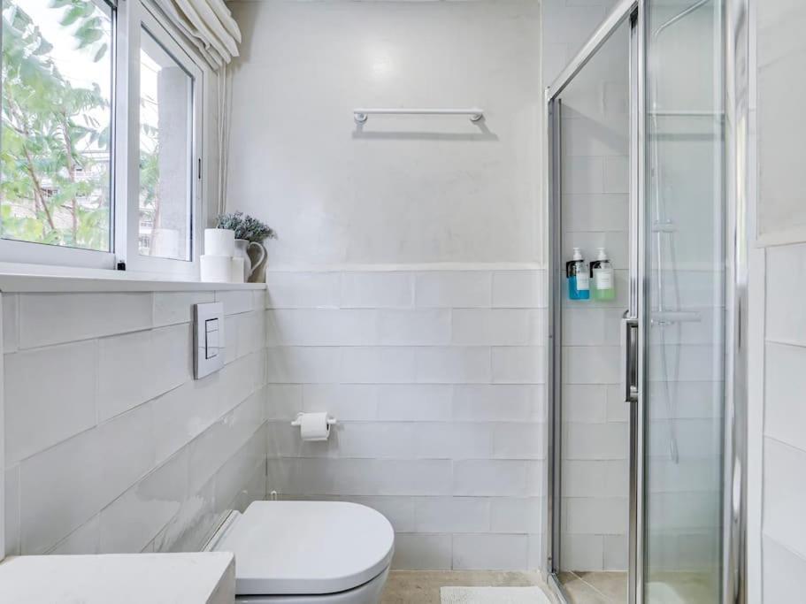 Casa Jasmin Cosy 4 Bedroom House With Terrace L'Hospitalet de Llobregat