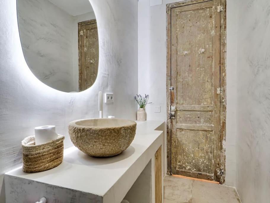Apartment Casa Jasmin Cosy 4 Bedroom House With Terrace L'Hospitalet de Llobregat