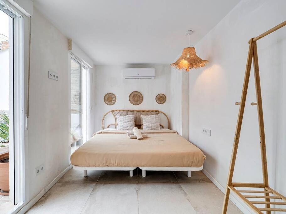 Casa Jasmin Cosy 4 Bedroom House With Terrace Apartment L'Hospitalet de Llobregat