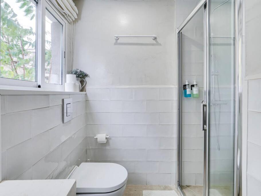 Casa Jasmin Cosy 4 Bedroom House With Terrace * L'Hospitalet de Llobregat