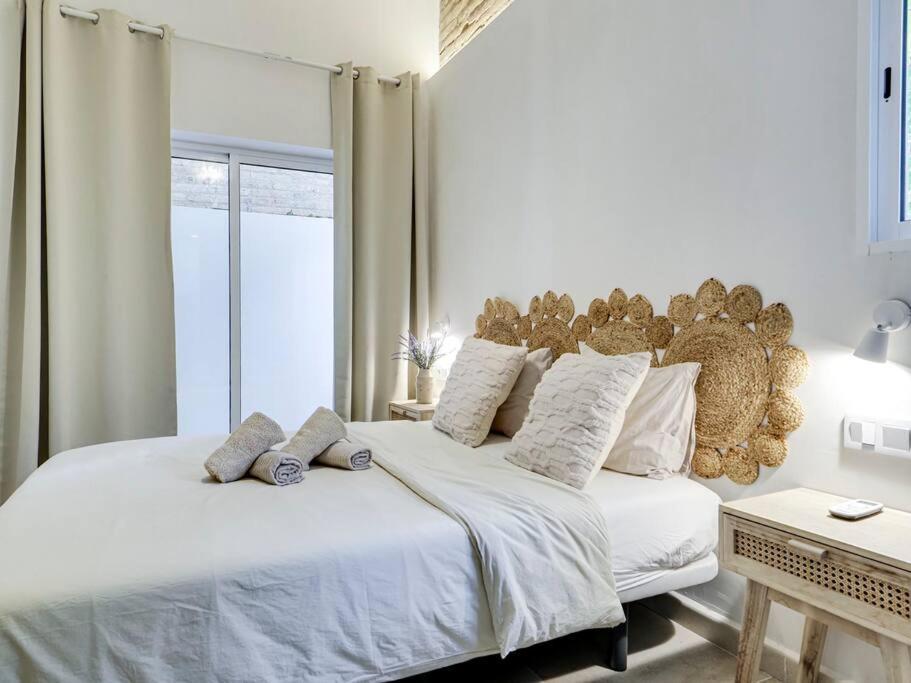 Casa Jasmin Cosy 4 Bedroom House With Terrace Apartamento L'Hospitalet de Llobregat