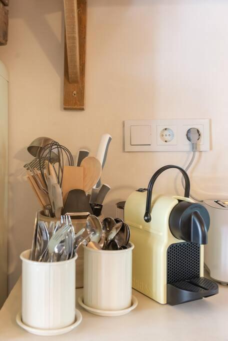 Apartment Casa Jasmin Cosy 4 Bedroom House With Terrace L'Hospitalet de Llobregat