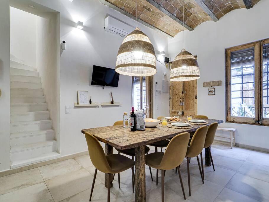 Apartment Casa Jasmin Cosy 4 Bedroom House With Terrace L'Hospitalet de Llobregat