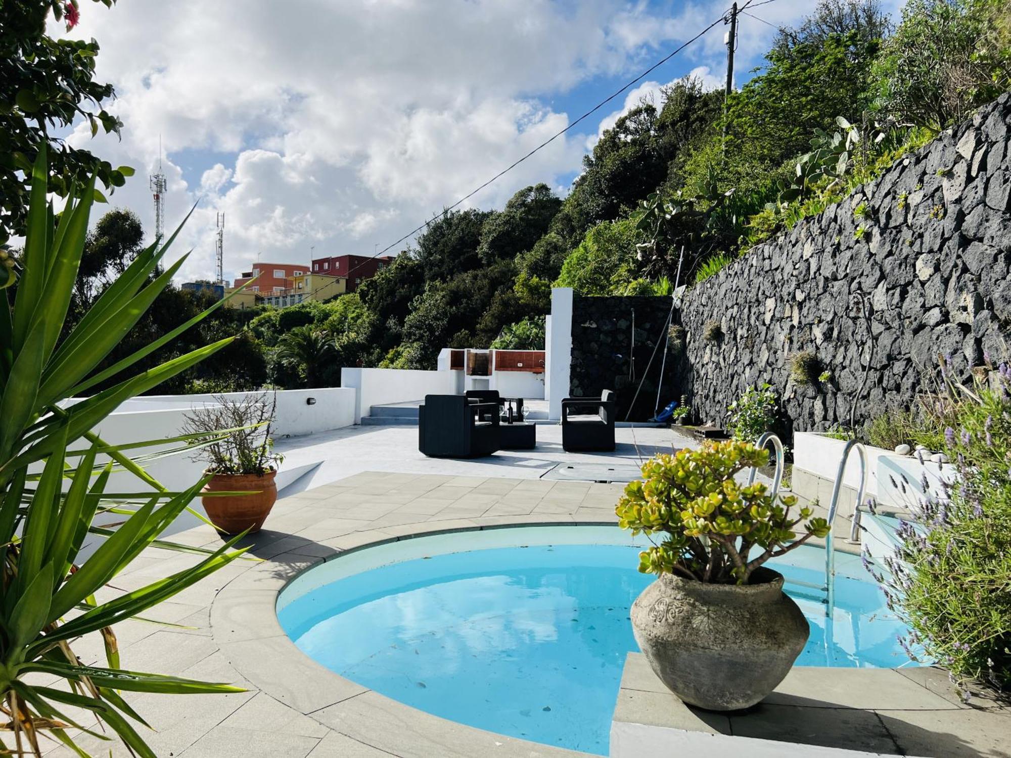 Lightbooking Panchita De Piscina