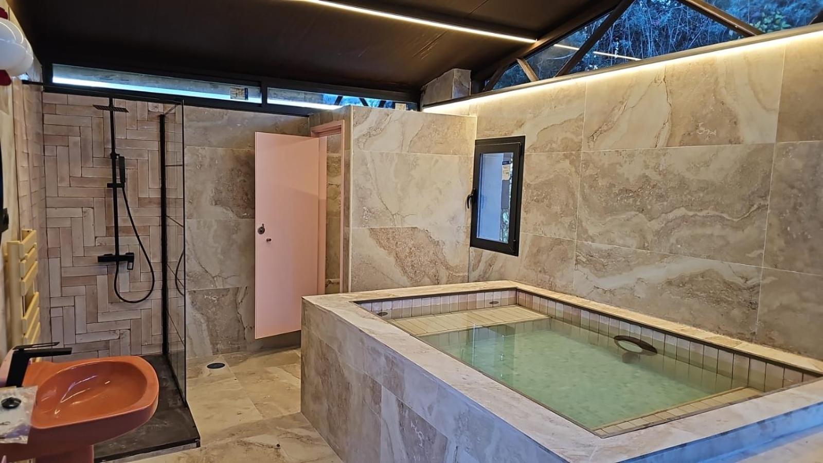 Hearts & Ponies Con Piscinas Privadas Cerca De La Warner Country house Chinchon