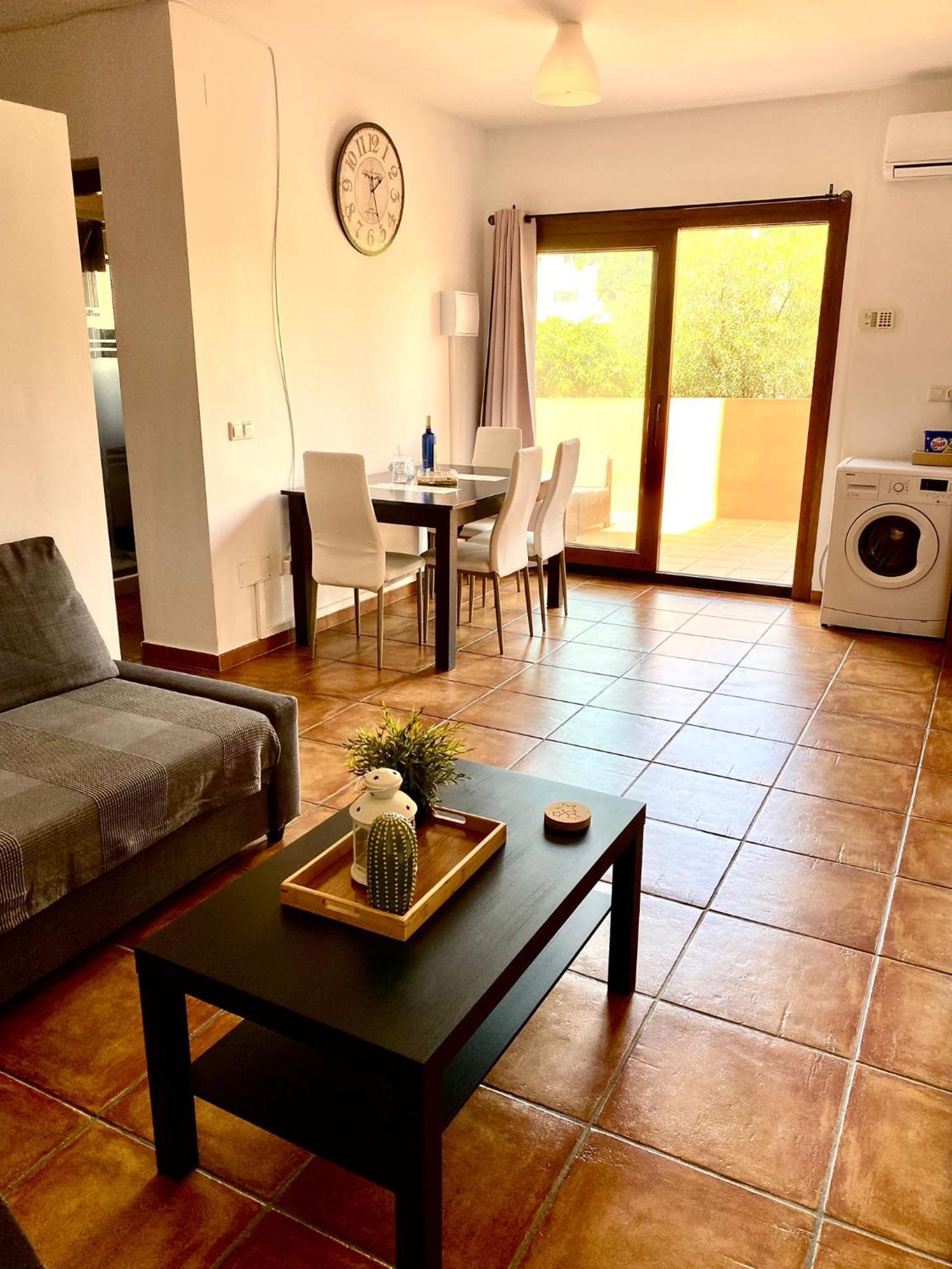 Apartament Pool & Parking Apartamento