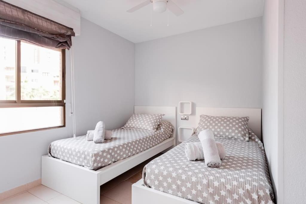 2 Bed Near The With Pool Apartment