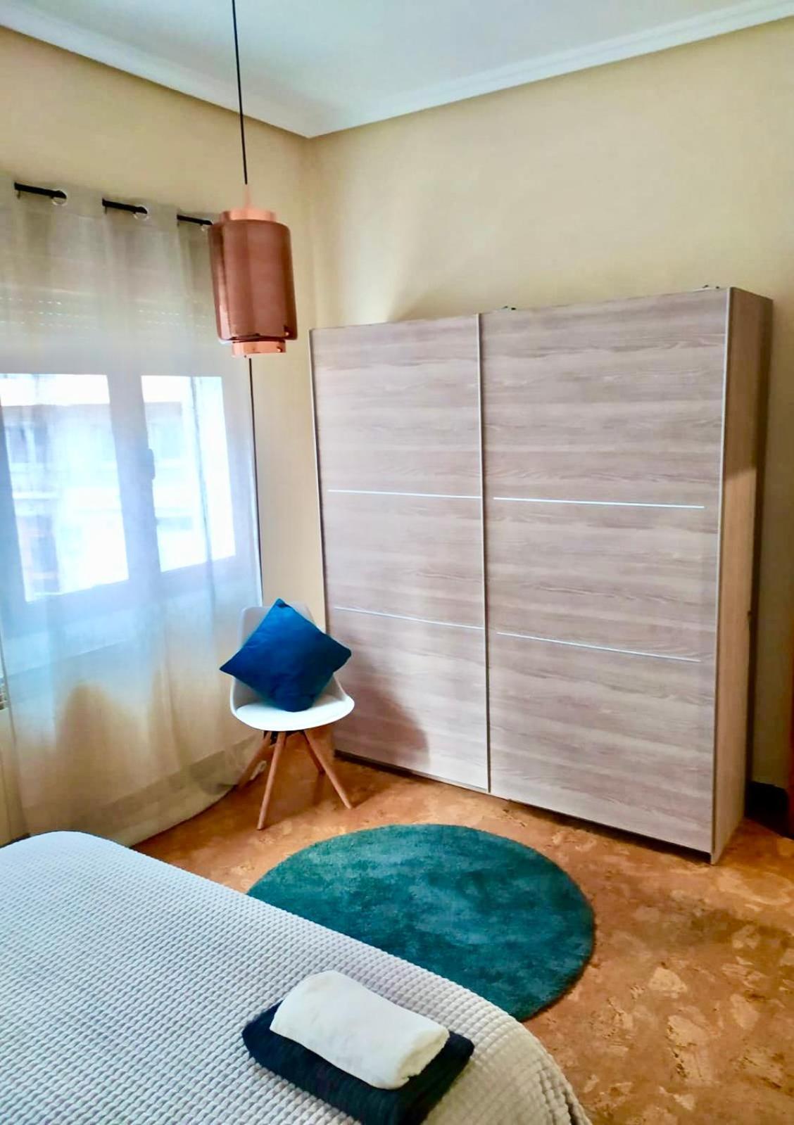 Amplio Con Dos Patios *