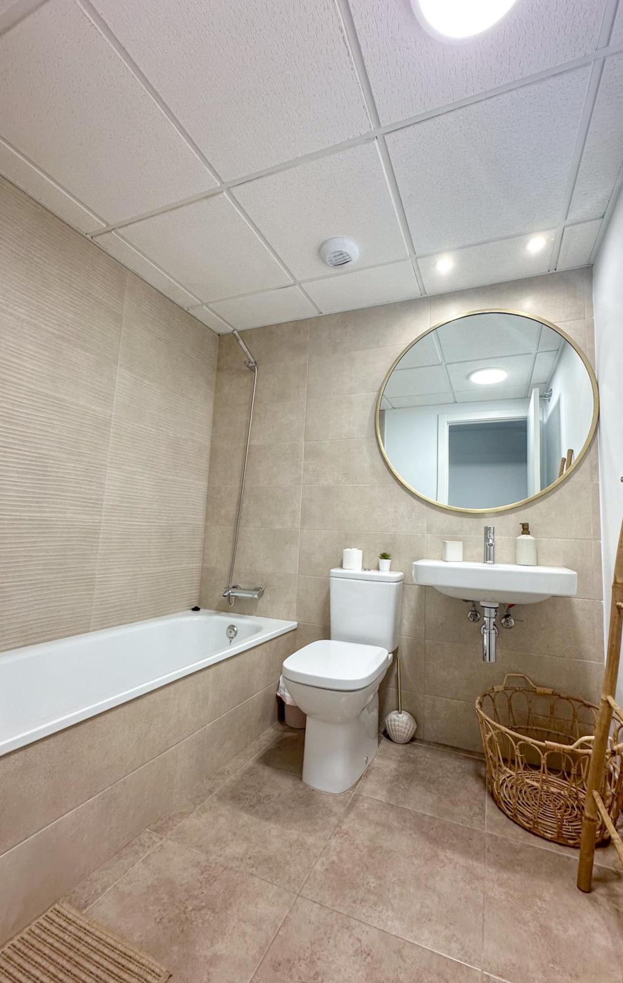 Apartamento Ocean !! 1ª Línea Del Mar, Piscina, Parking, Wifi *