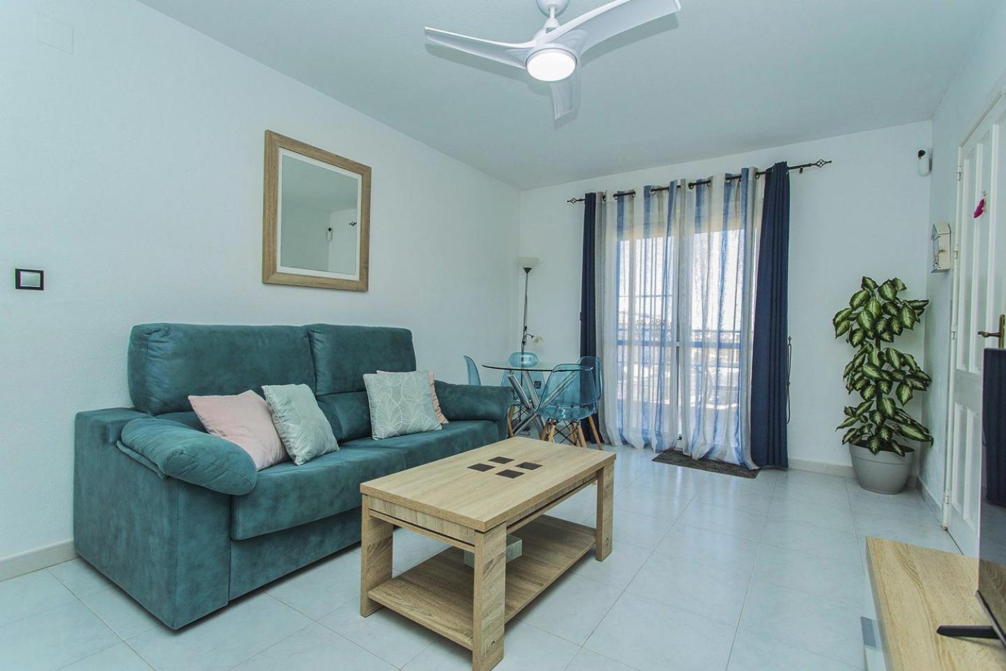 078 Views- Alicante Apartment Torrevieja