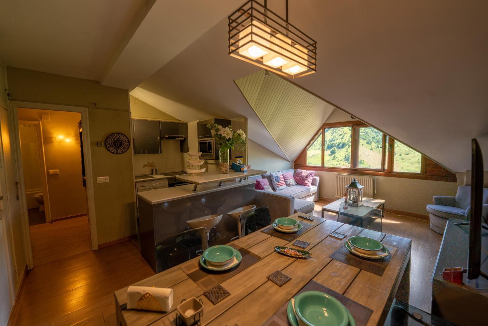 Inmobiliaria - Admite Mascotas Apartamento *