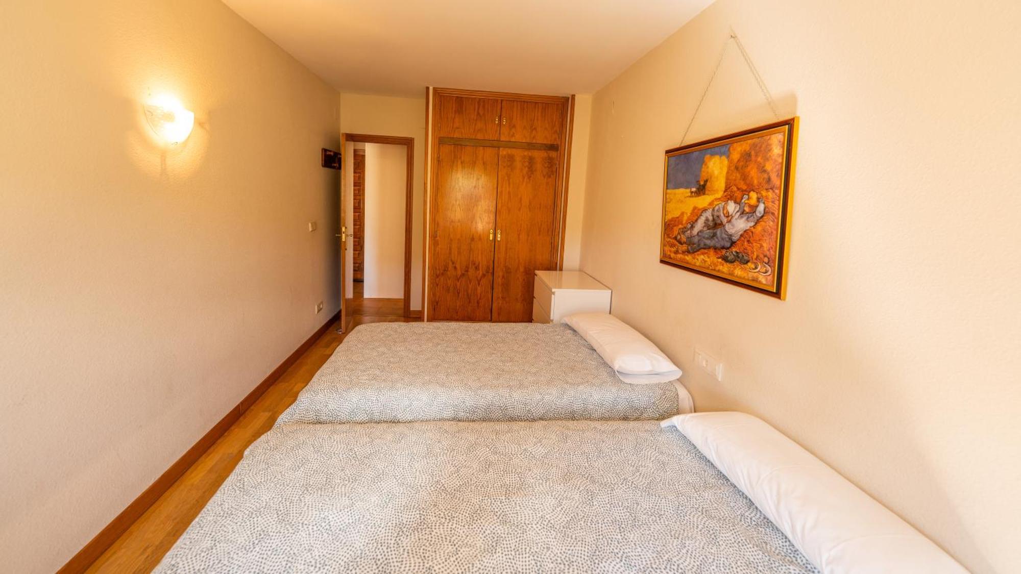 Inmobiliaria - Admite Mascotas Apartamento