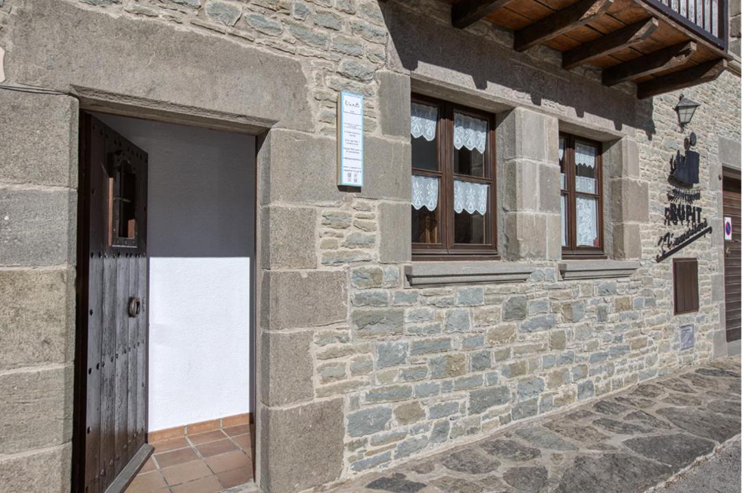 Nastura Casa Rural L'art Country house Rupit