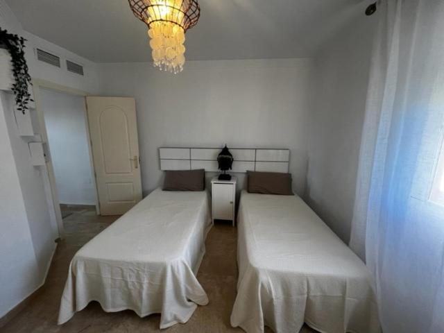 Center Beach 2 Beds Appartement Elviria Marbella
