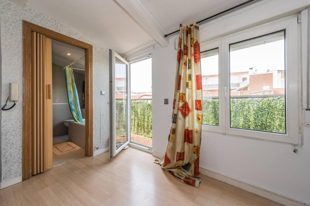 Moderna Casa Rural En *