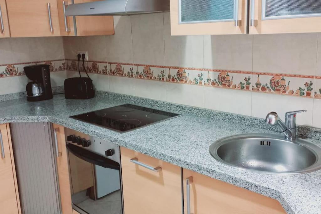 Apartamento Con 2 Y 2 Banos Junto A