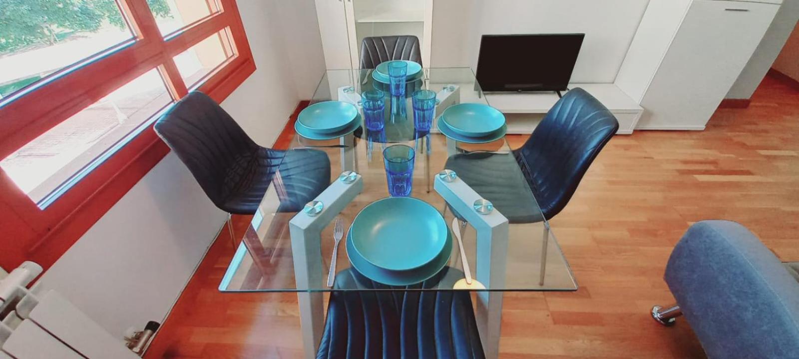 Con 2 Y 2 Banos Junto A Apartamento