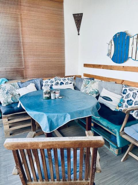 La Casita Azul *