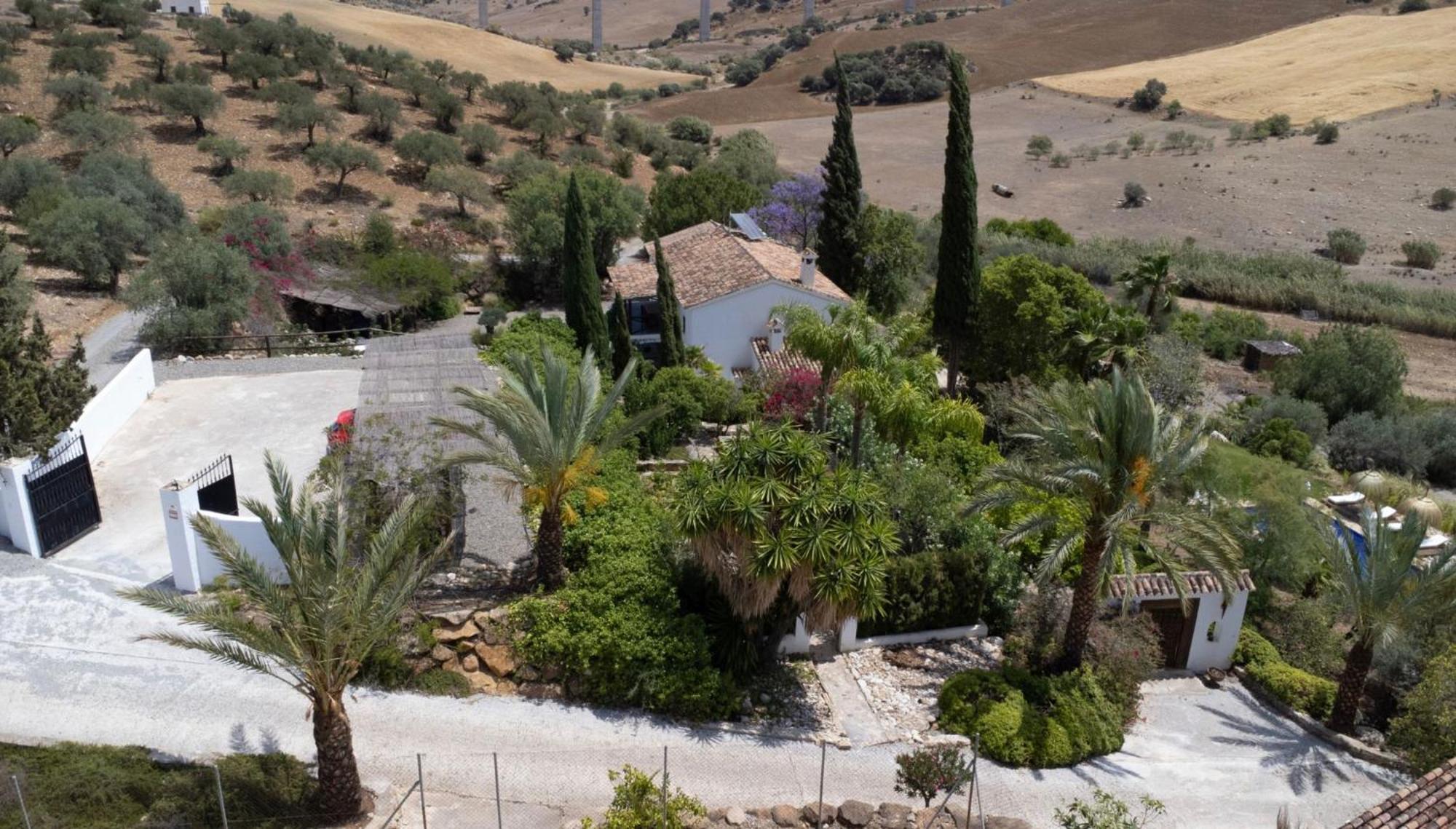 Dariana Padel & Pool Country house