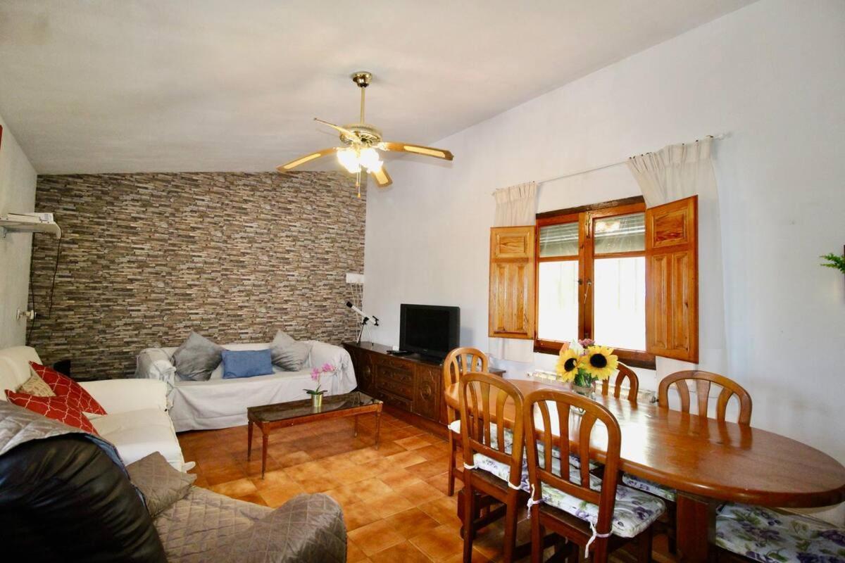 Villa En Naturaleza C/ Piscina, Jacuzzi&bbq *