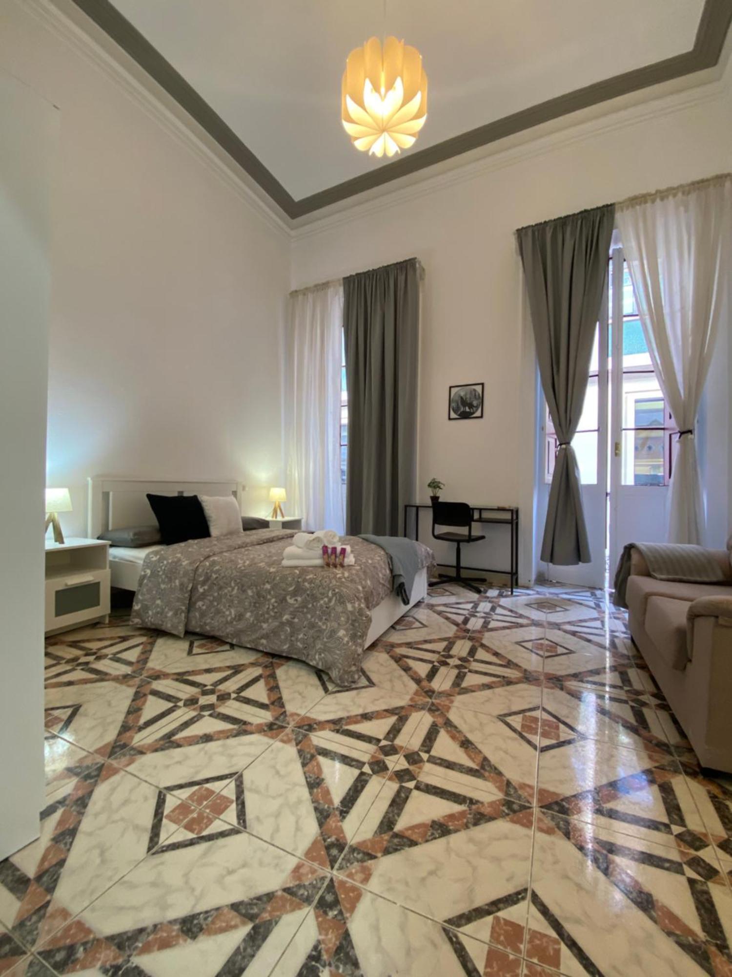 Isor Triana Apartment