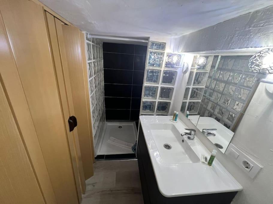 Apartment At Street Level 20 Min From Sol-piern *