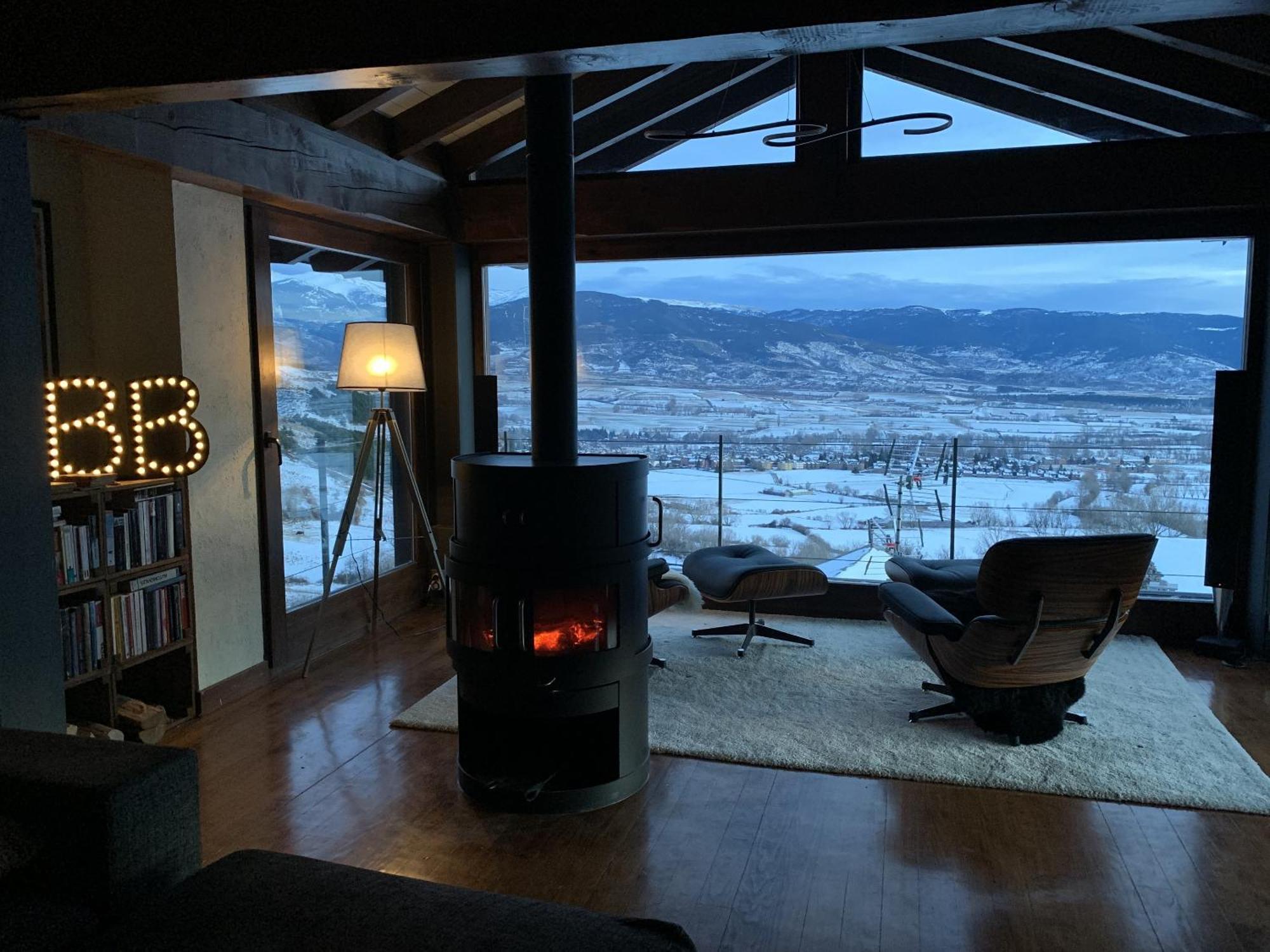 Mas Farner - Adults Only Llivia
