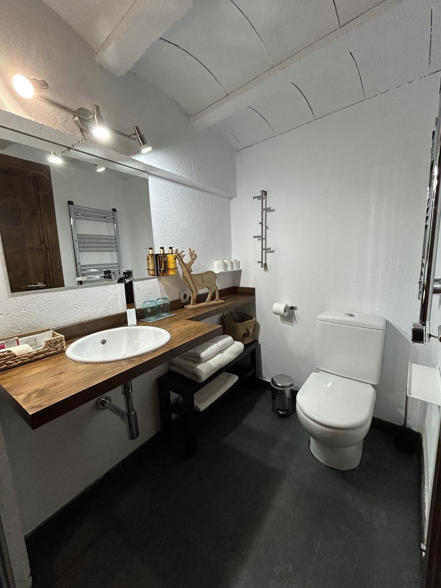 Mas Farner - Adults Only Bed & Breakfast Llivia