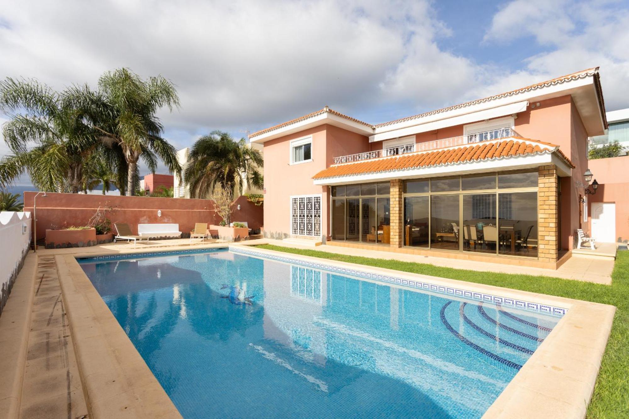 One & Only Sports And Relax Heated Pool By Eden Tabaiba