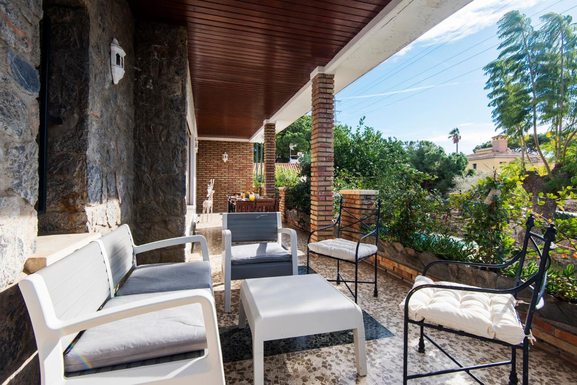 Queen Of The Ocean Villa: Stately Style House With Pool * Malaga