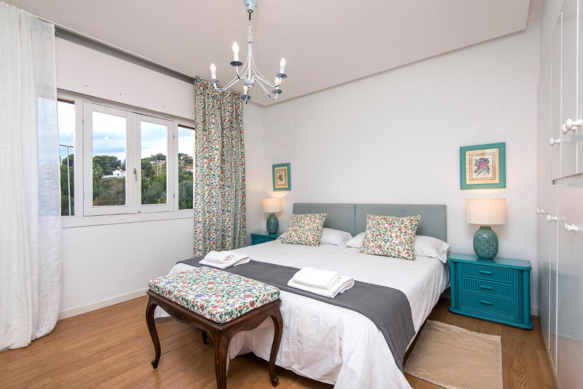 Queen Of The Ocean Villa: Stately Style House With Pool Holiday home Malaga