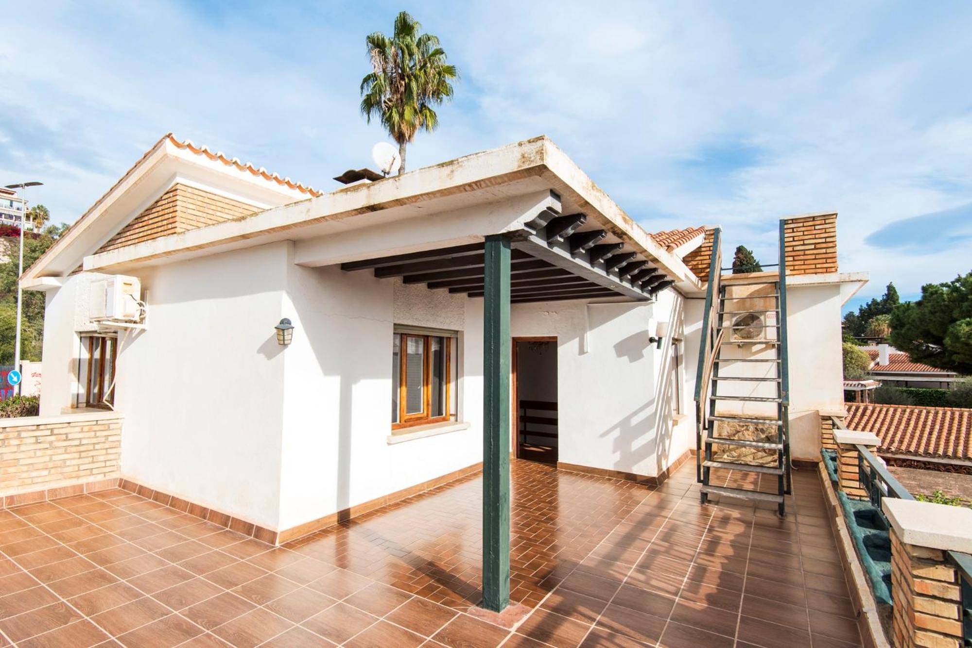 Queen Of The Ocean Villa: Stately Style House With Pool Malaga