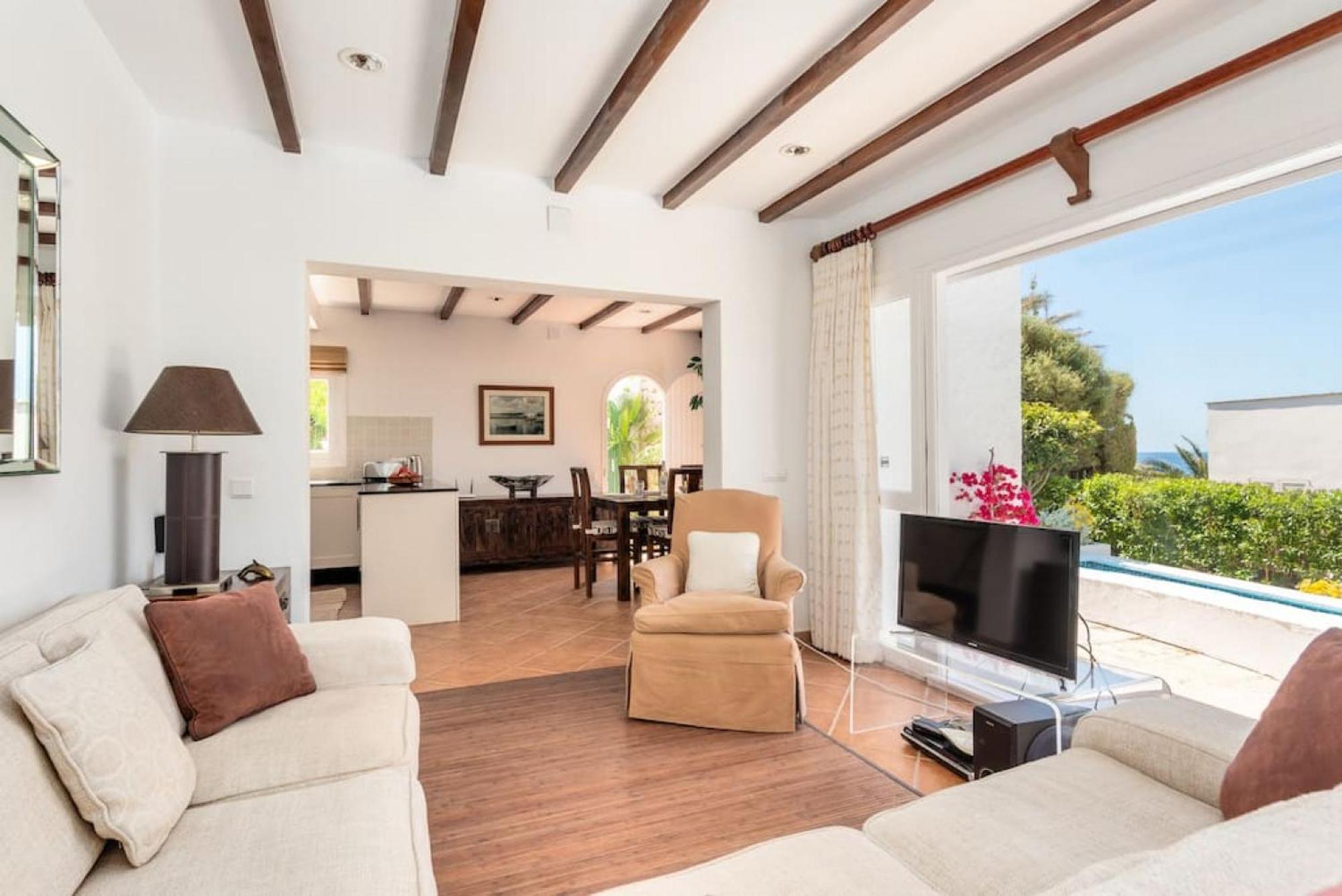Delfin Villa Sant Lluís