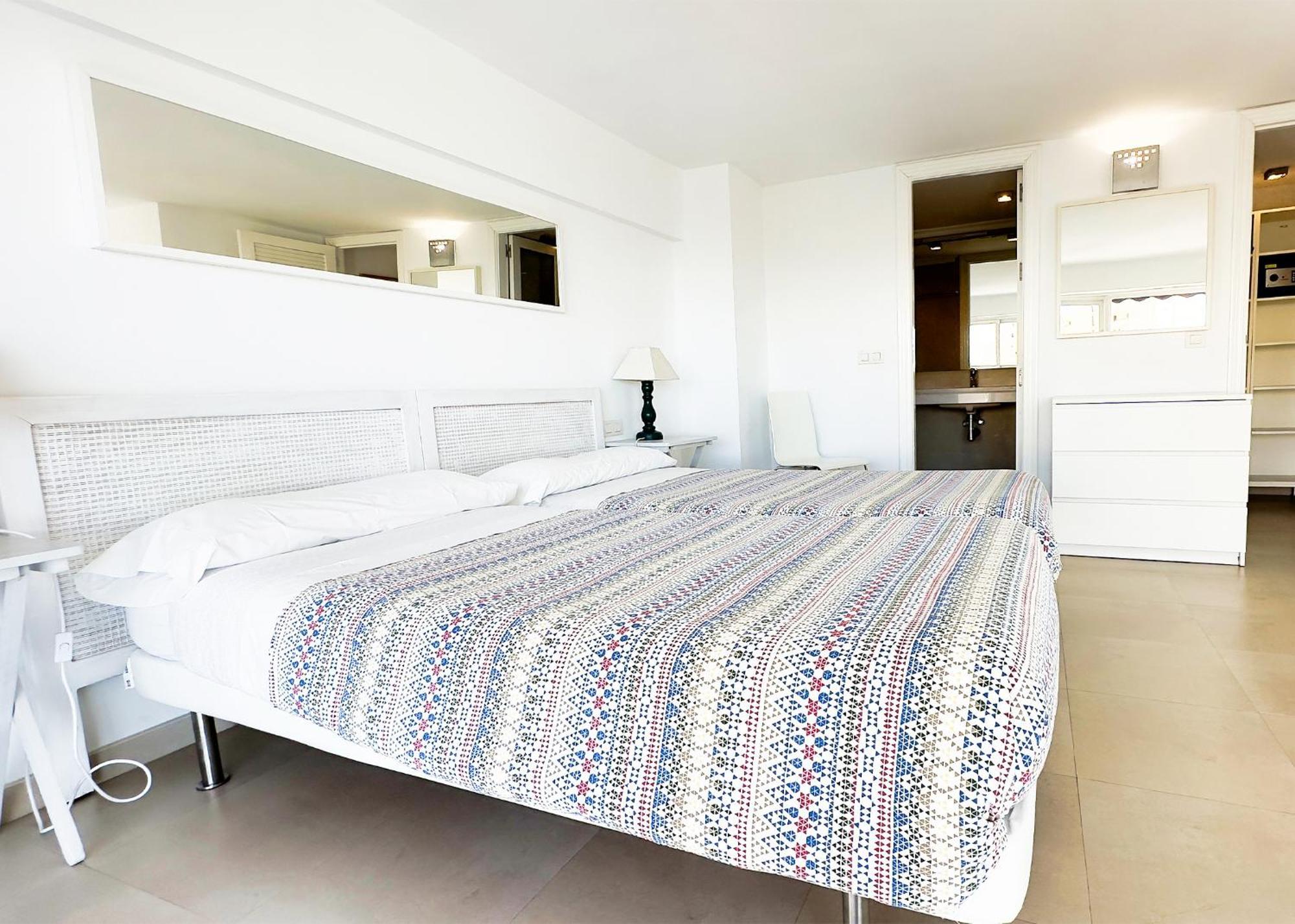 Skol 302 Super One-bedroom Duplex With Sea Views * Marbella