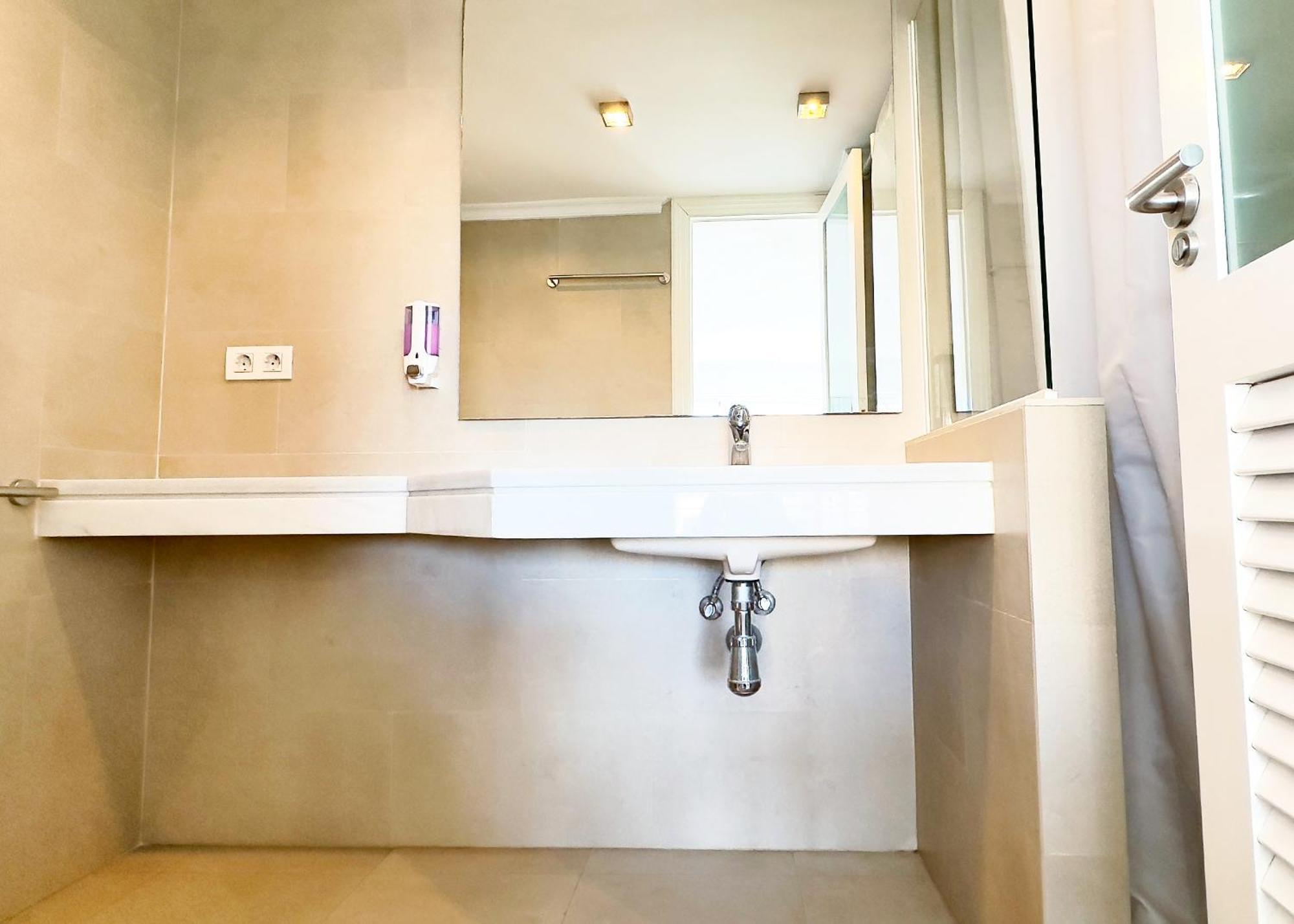 Skol 302 Super One-bedroom Duplex With Sea Views * Marbella
