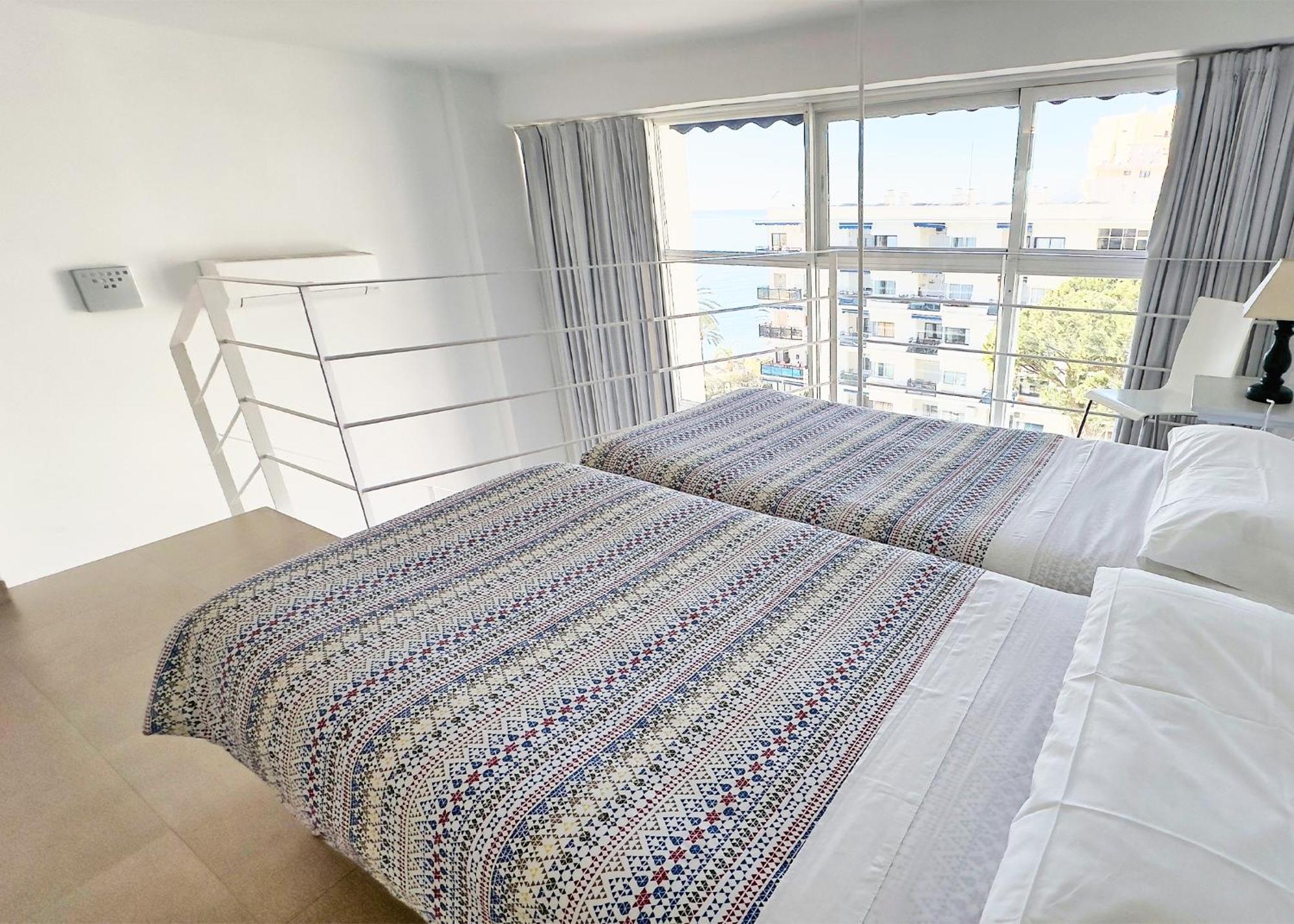 Skol 302 Super One-bedroom Duplex With Sea Views Apartment Marbella