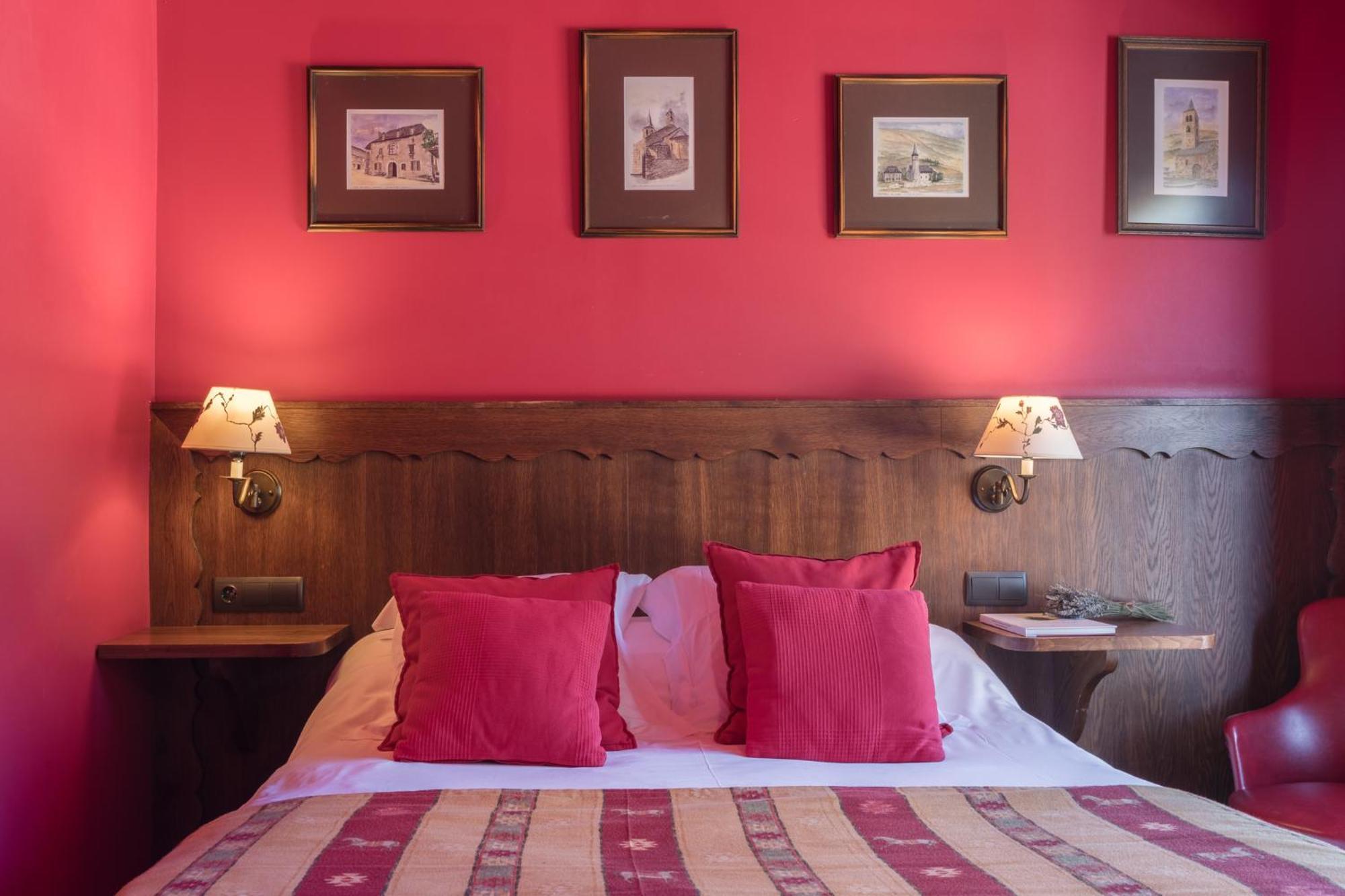 Aran La Abuela Hotel 3*