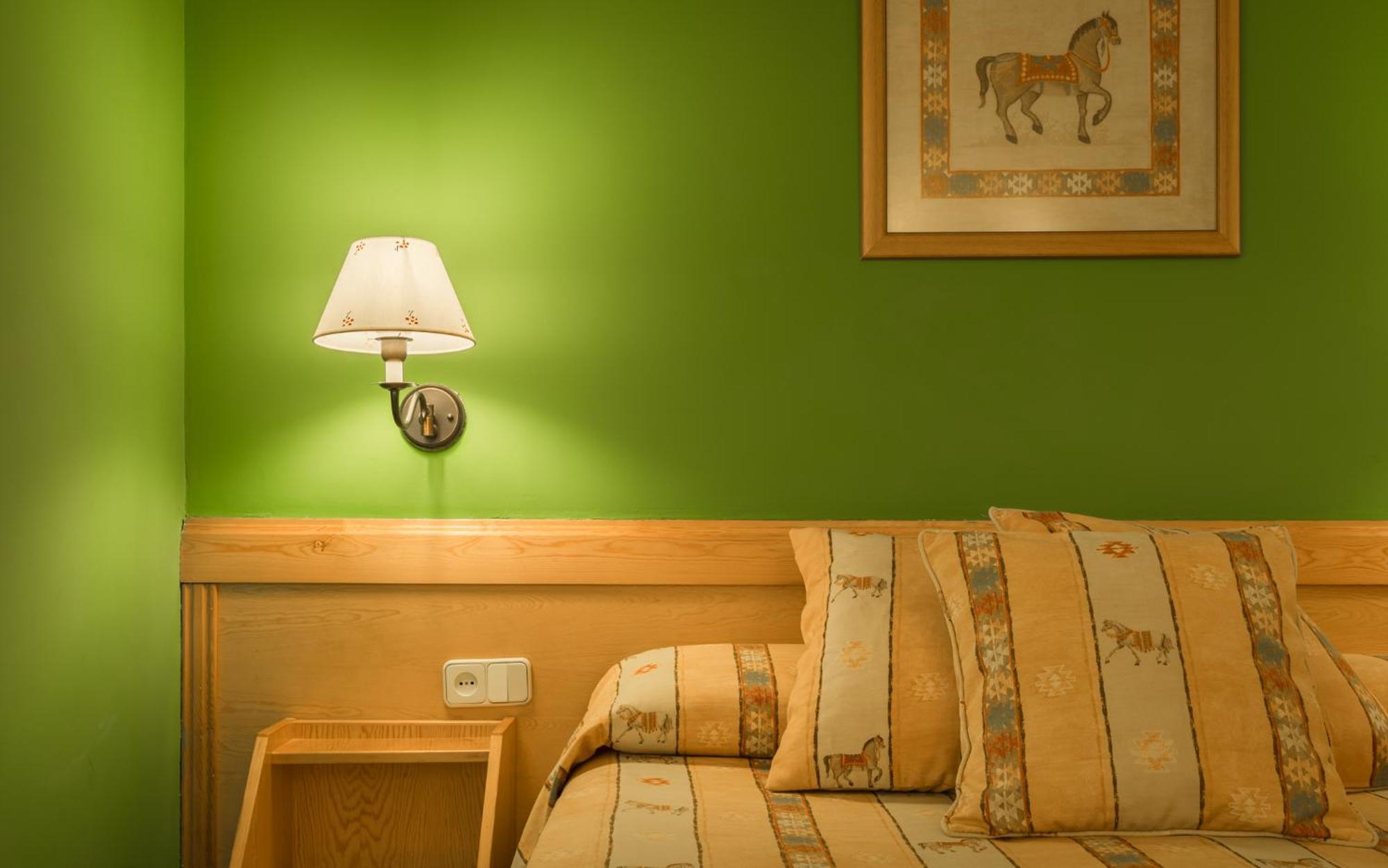 Hotel Aran La Abuela 3*