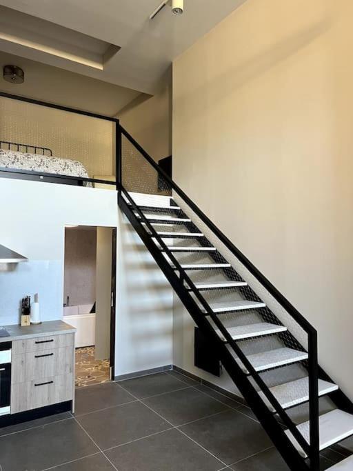 Apartamento El Gallinero, Loft Con Sauna Y Jacuzzi - Housevanlive *