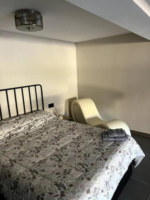 Apartamento El Gallinero, Loft Con Sauna Y Jacuzzi - Housevanlive Casas Altas