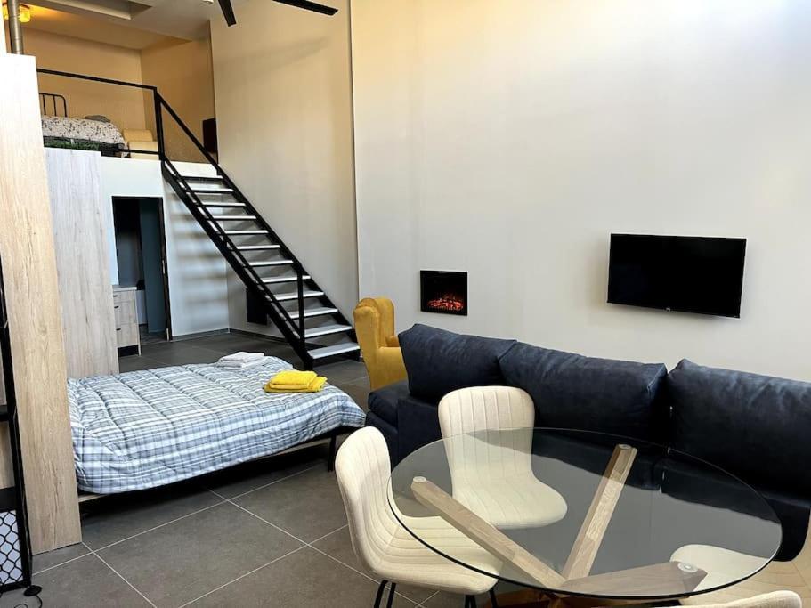 Apartamento El Gallinero, Loft Con Sauna Y Jacuzzi - Housevanlive Casas Altas