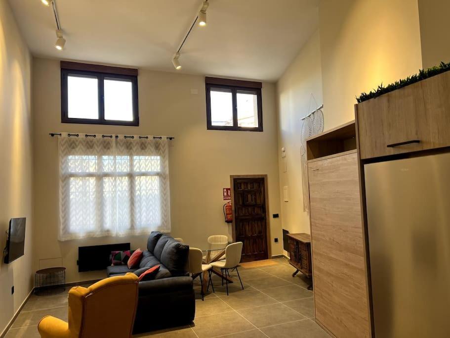 Apartamento El Gallinero, Loft Con Sauna Y Jacuzzi - Housevanlive Casas Altas