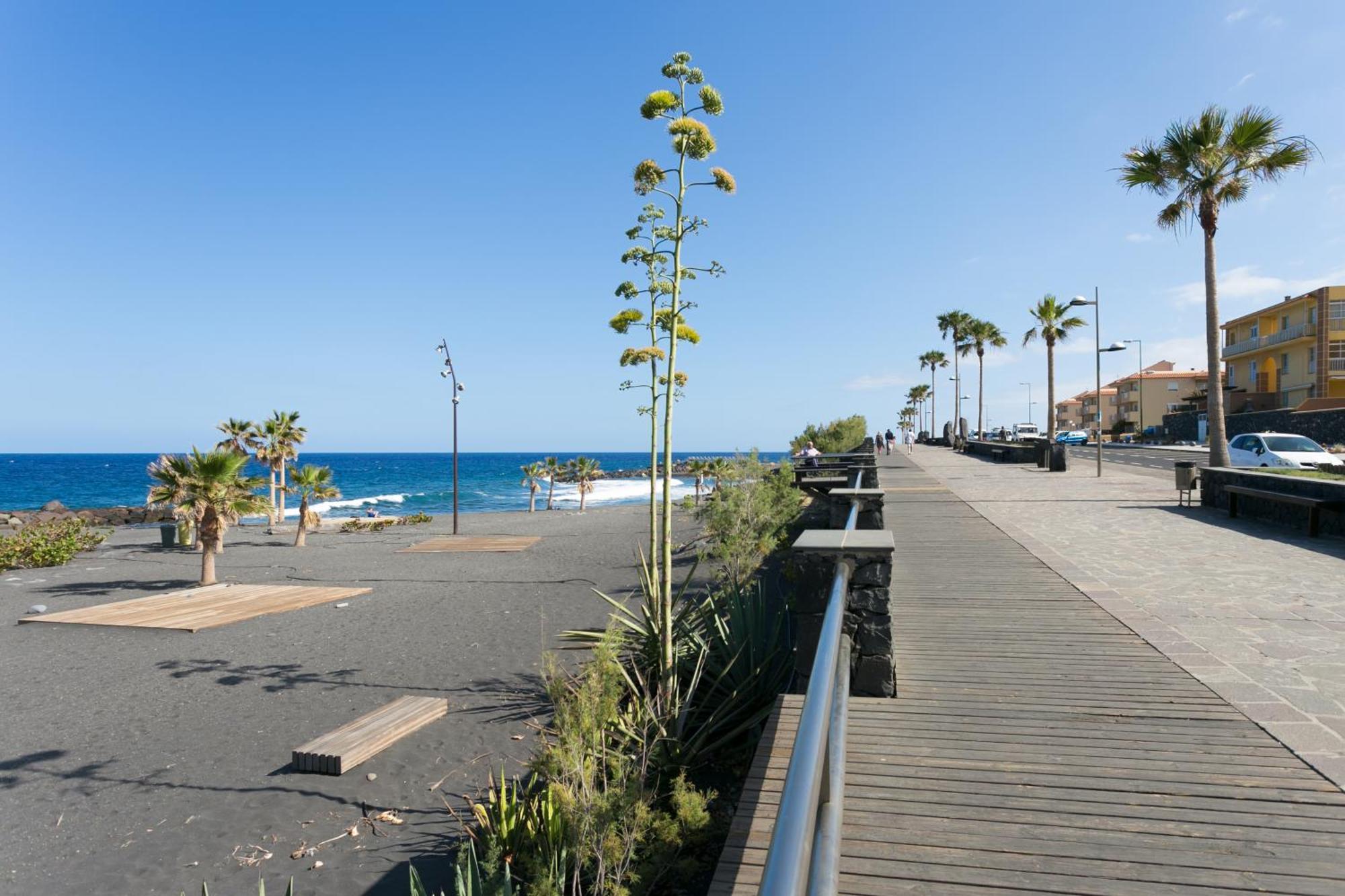 Home2book Stylish Ocean & Marina View Apt, Terrace Apartment